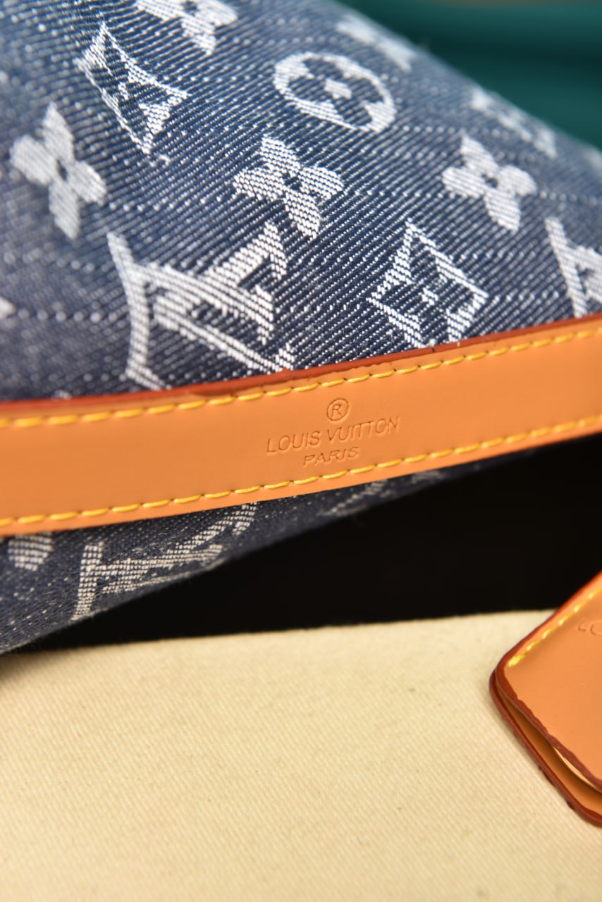 Sac Sport Bag in Denim
