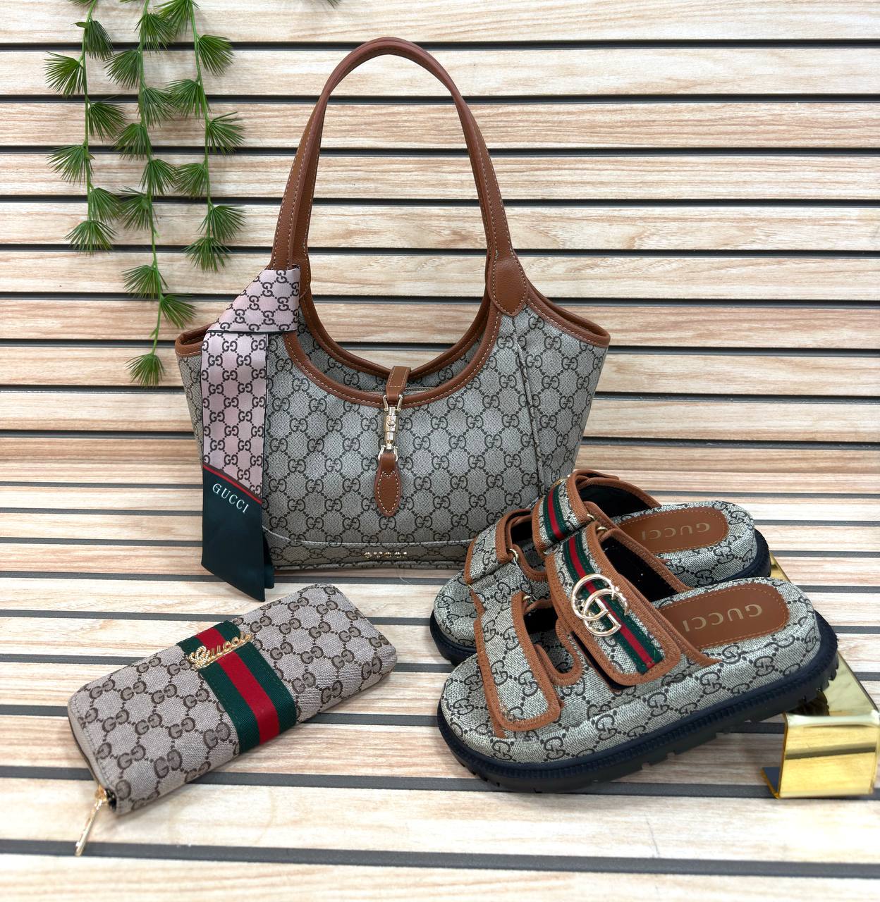 New G sandal set