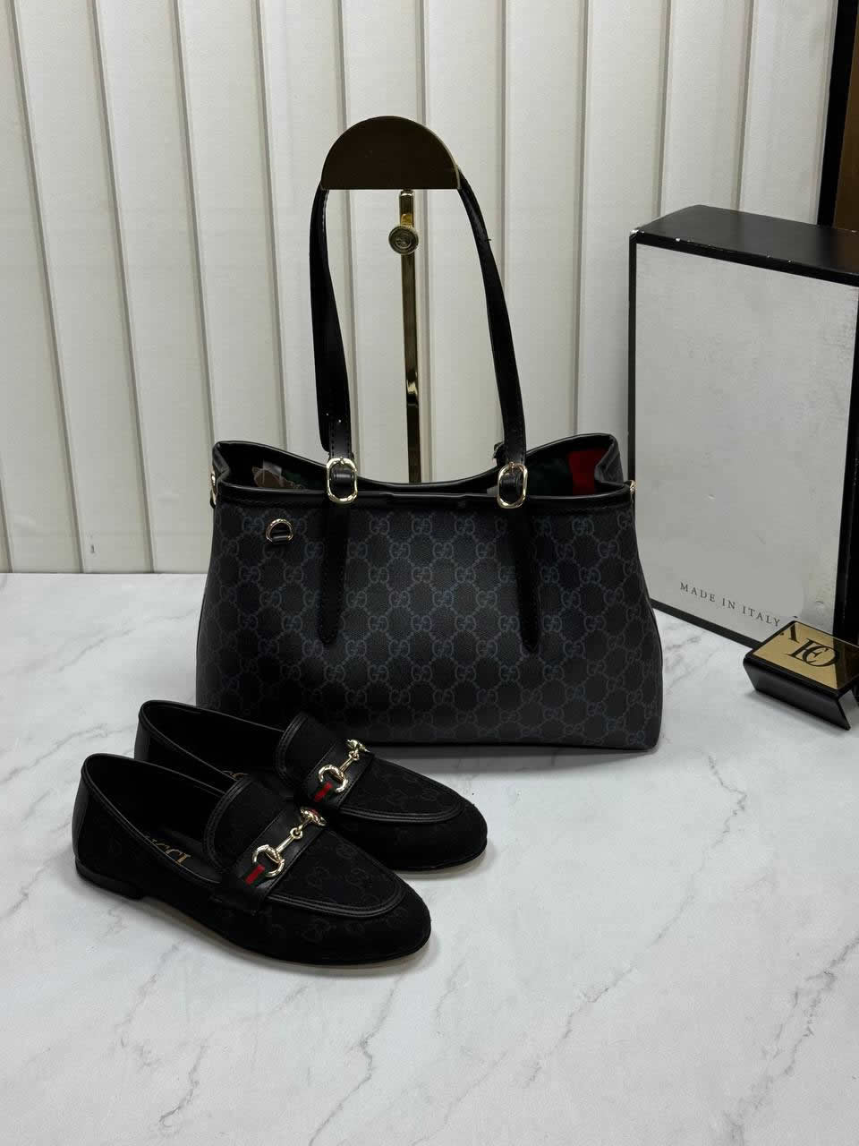 Women's casual shoe and bag set