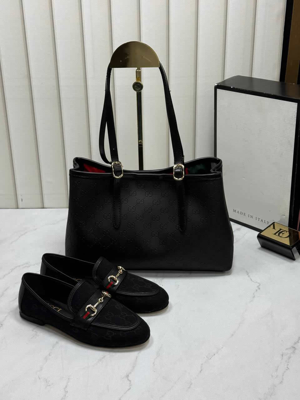 Women's casual shoe and bag set
