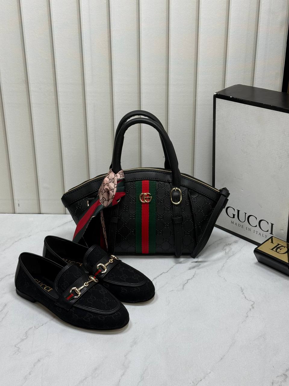 Women's casual shoe and bag set