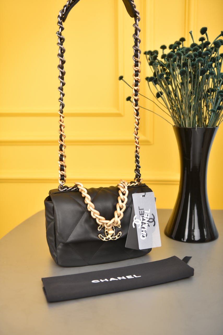 19 Handbag