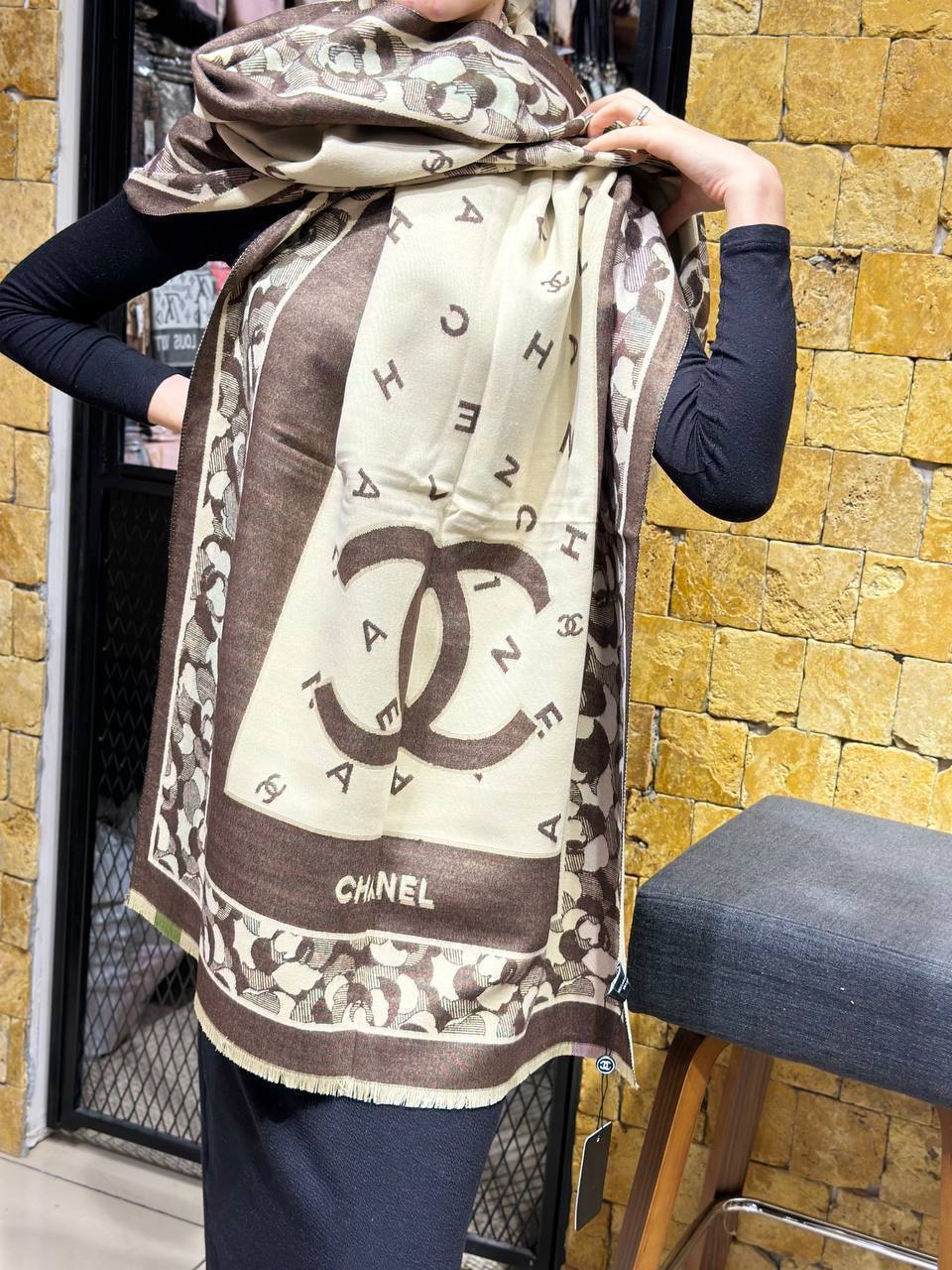 CH Cashmere ScarF