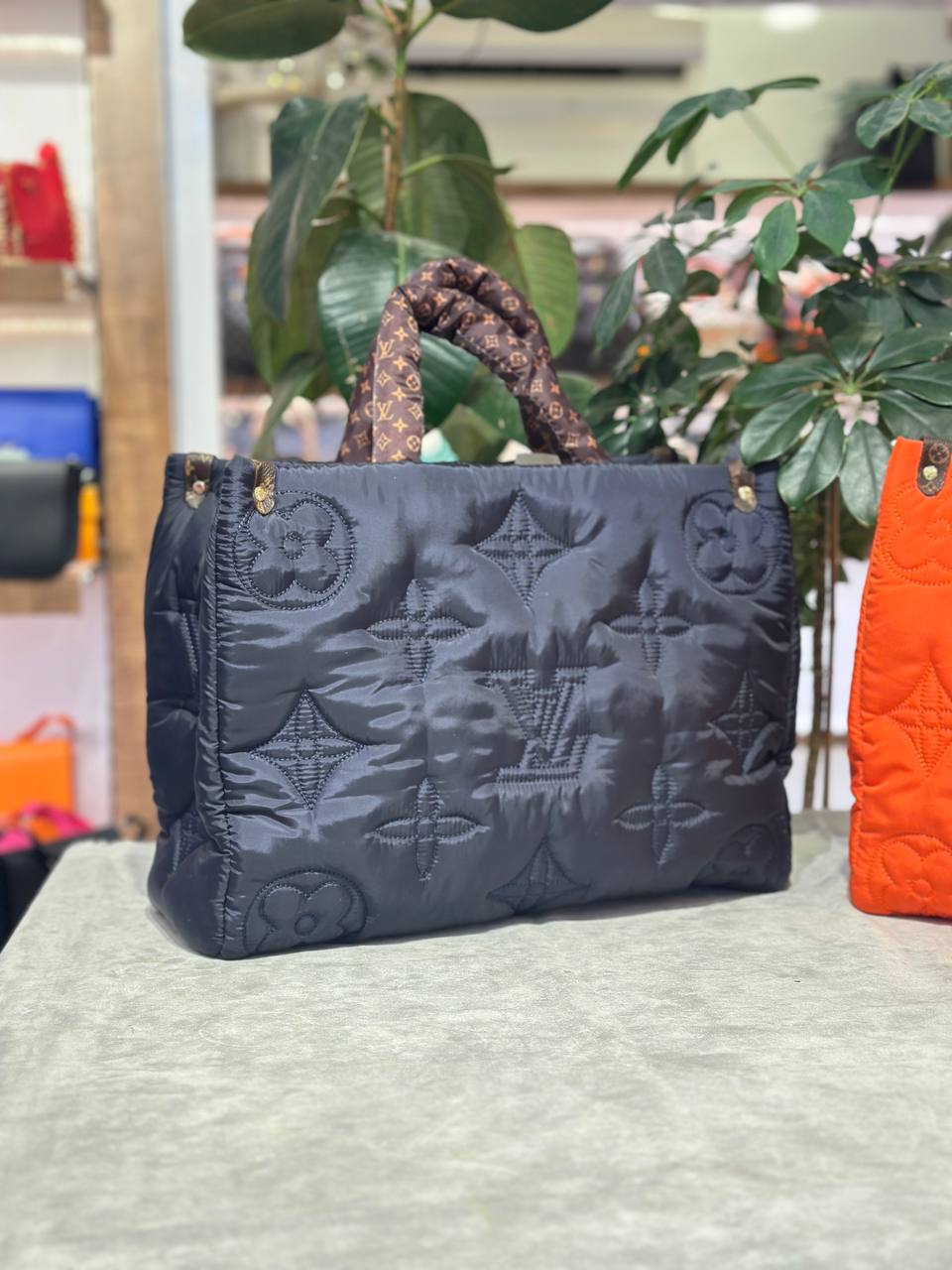 l.v puf bag