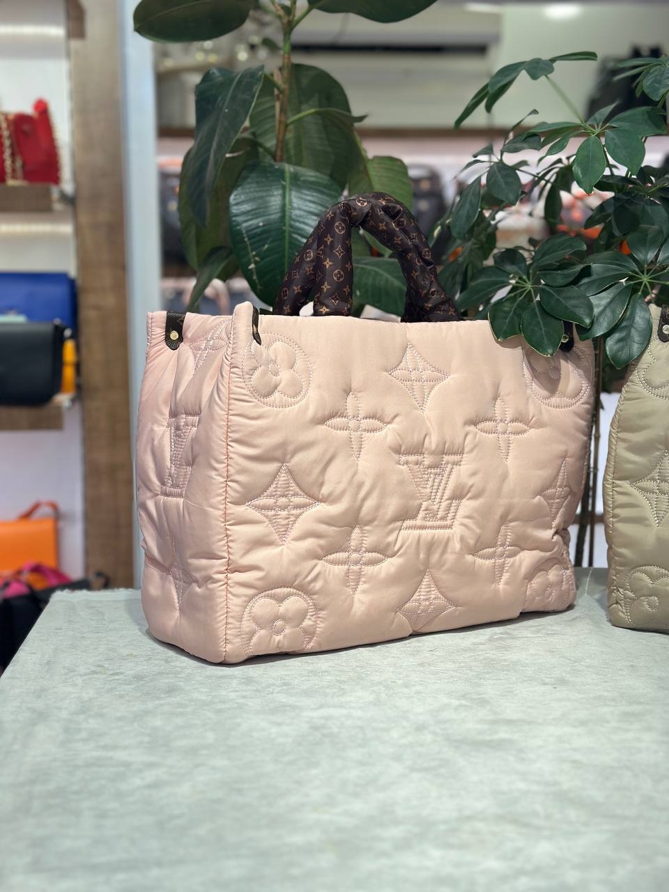 l.v puf bag