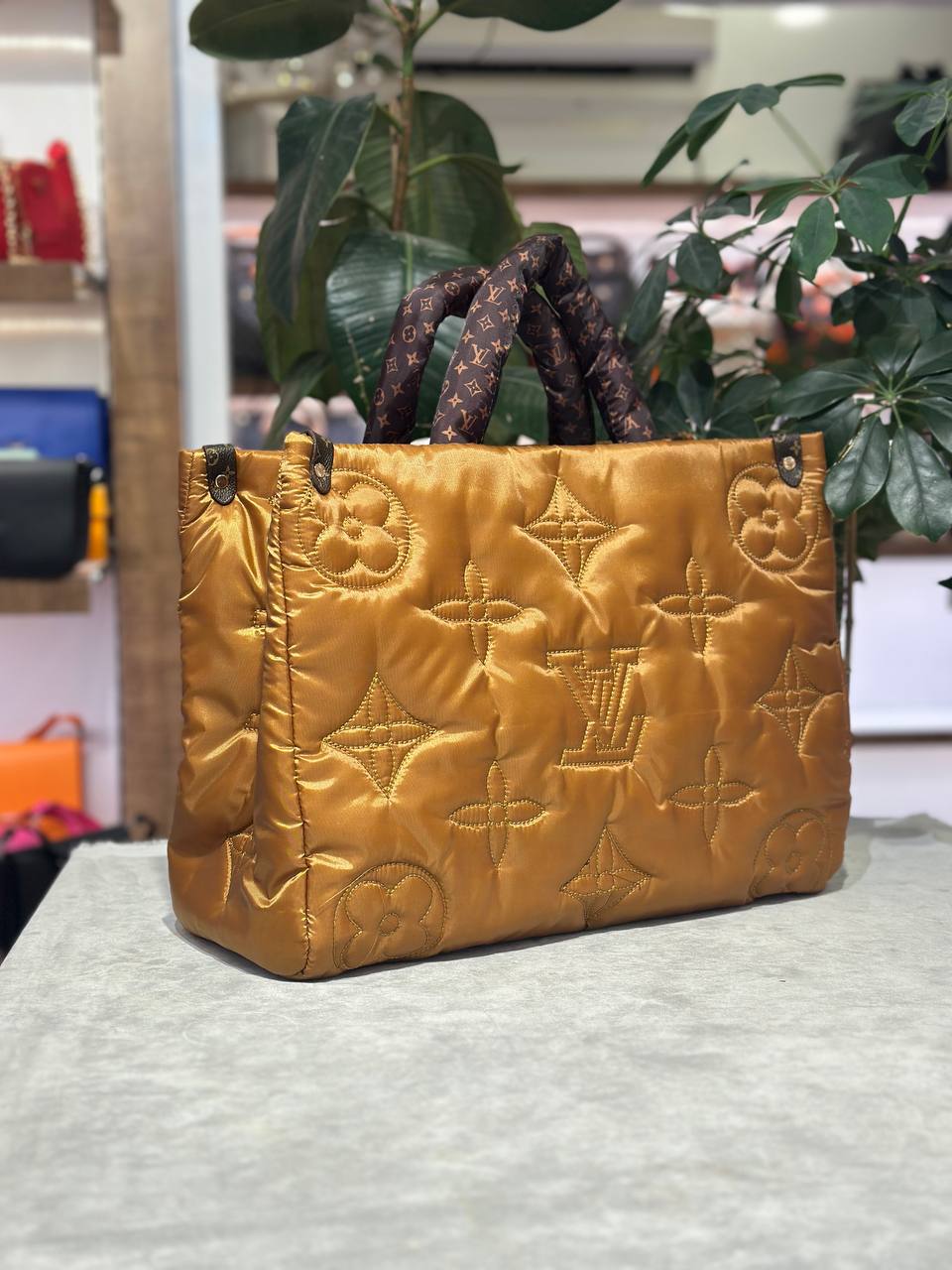 l.v puf bag