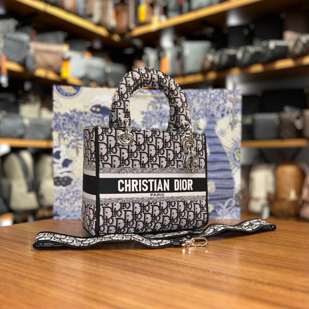 Medium Lady Bag