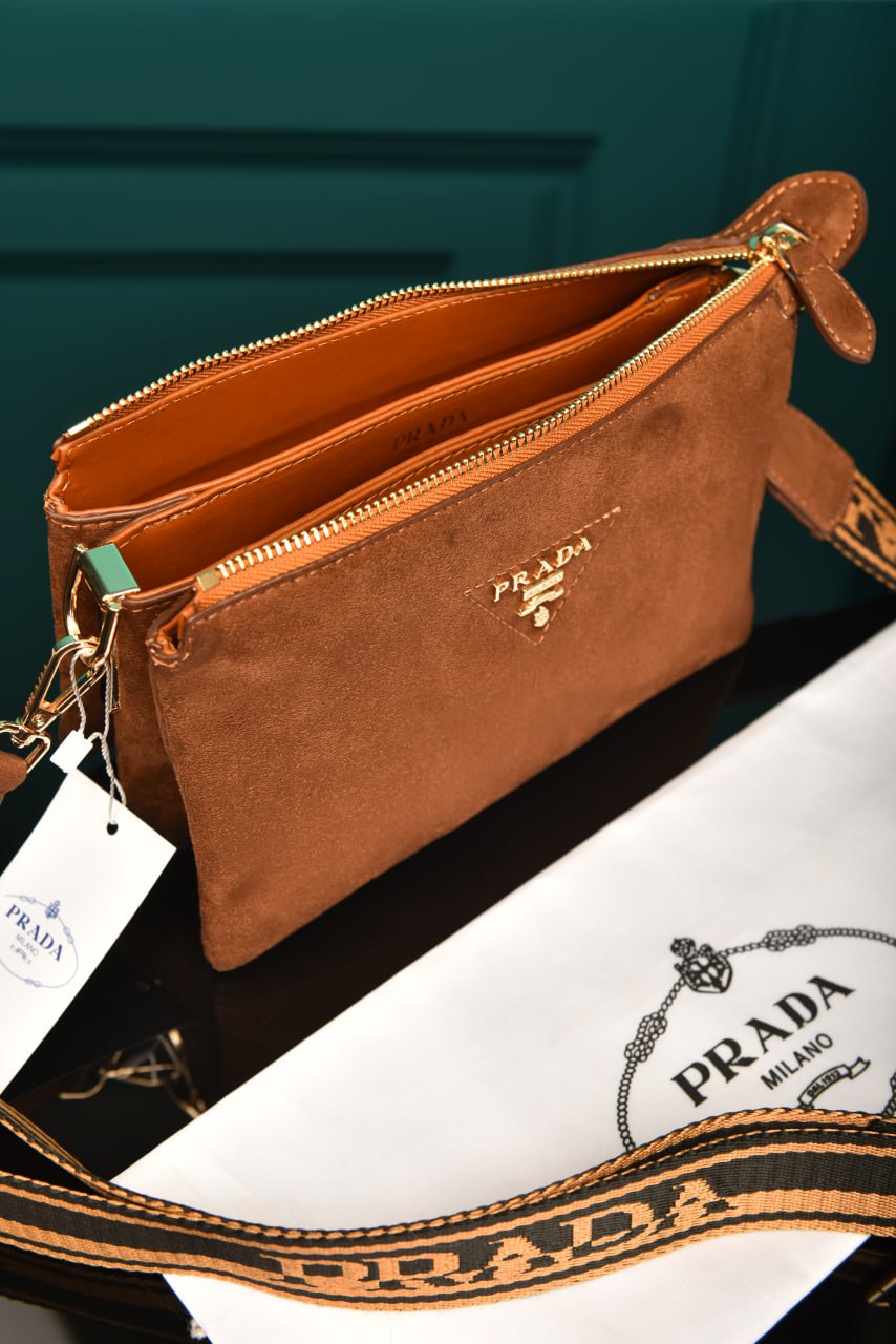 Vitello Daino Soft Mini Zippered Bag in Suede