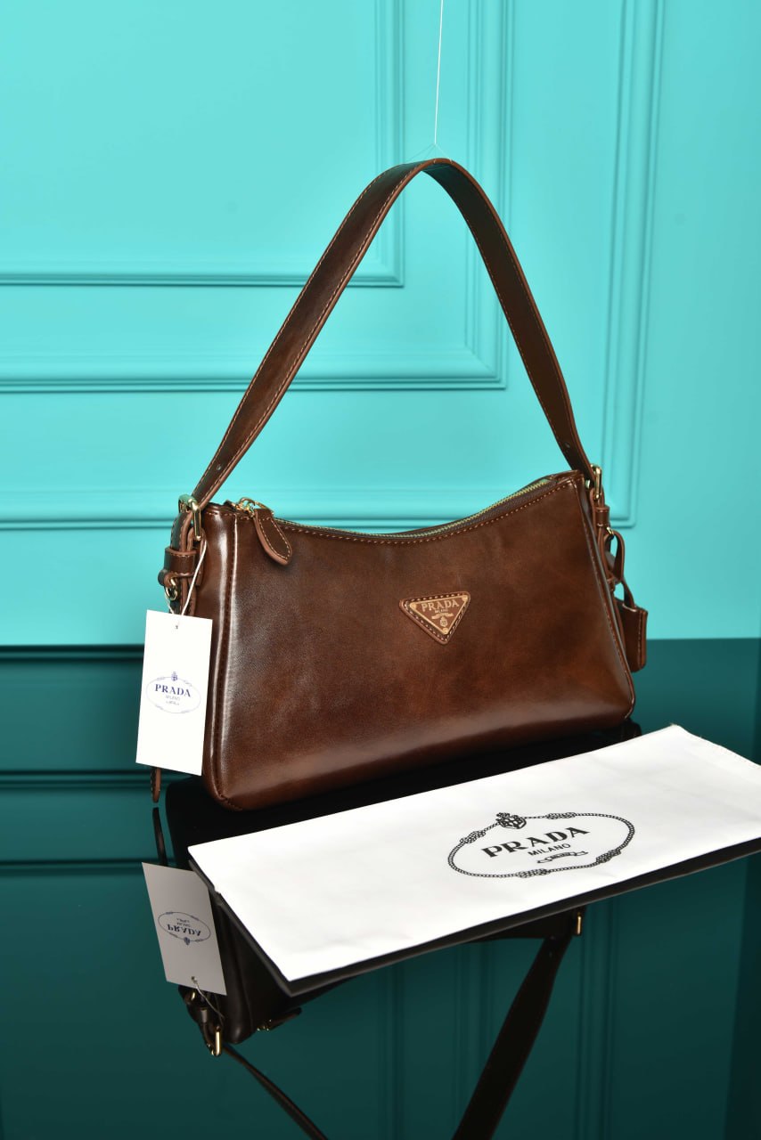 Aimee Medium Leather Shoulder Bag