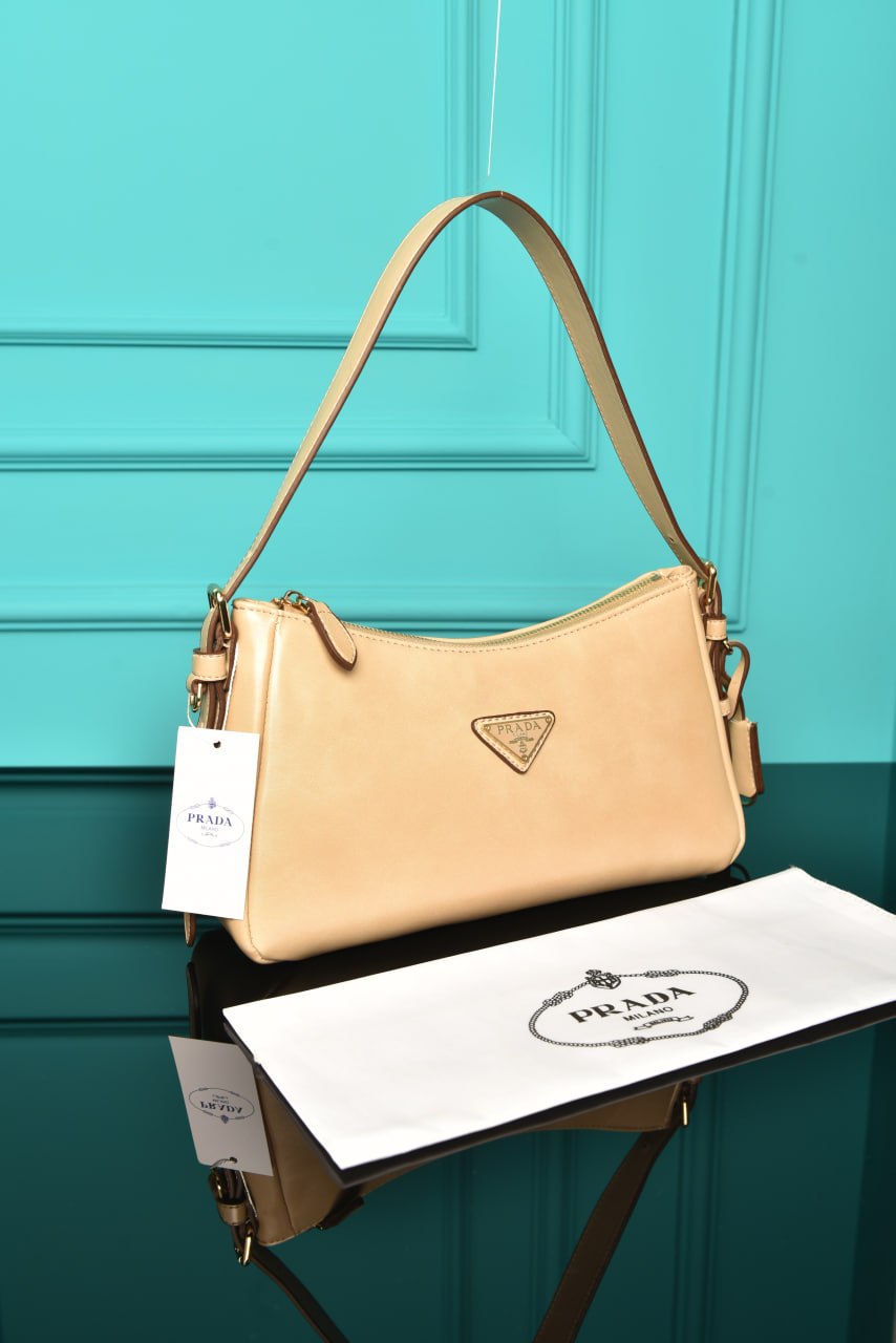 Aimee Medium Leather Shoulder Bag
