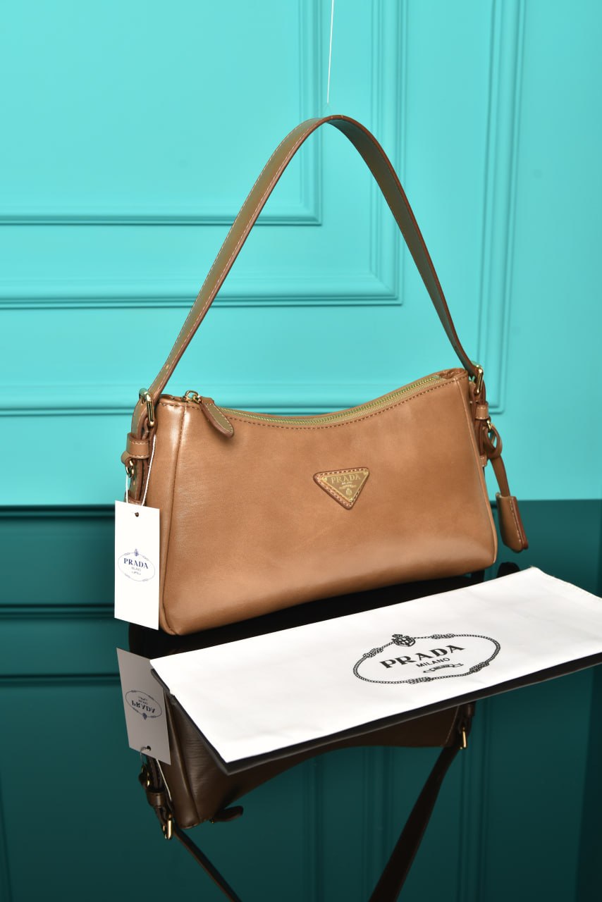 Aimee Medium Leather Shoulder Bag
