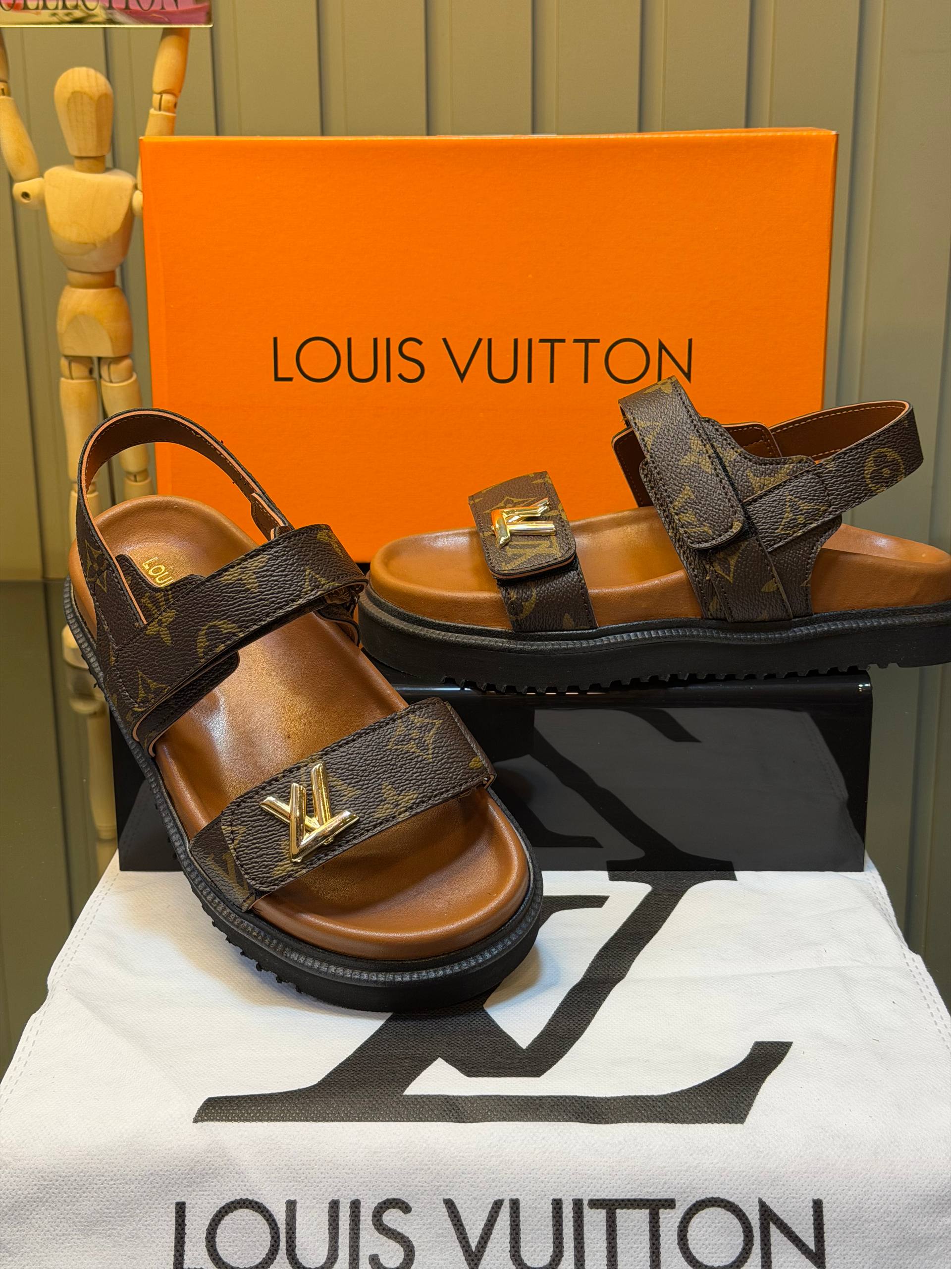 L New Season Sandals