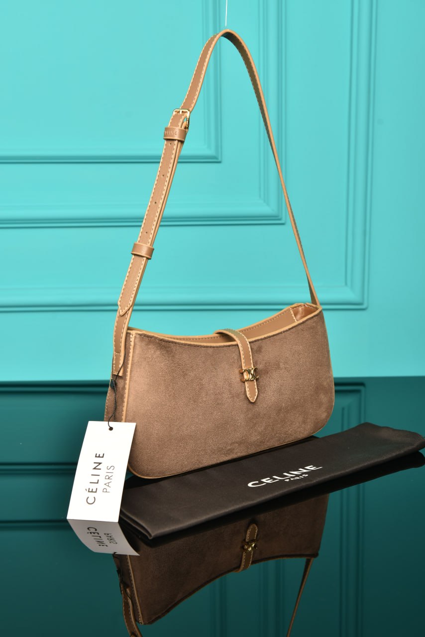 Tina Shoulder Bag in Triomphe