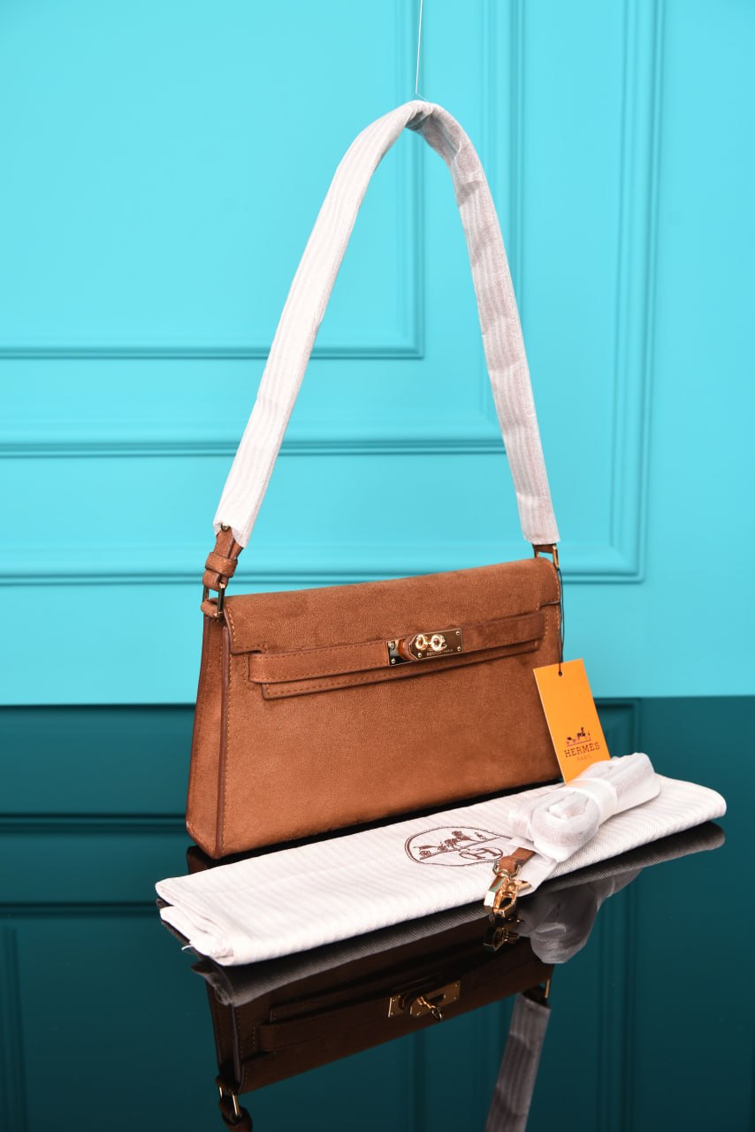 Kelly Classique To Go Wallet in Suede