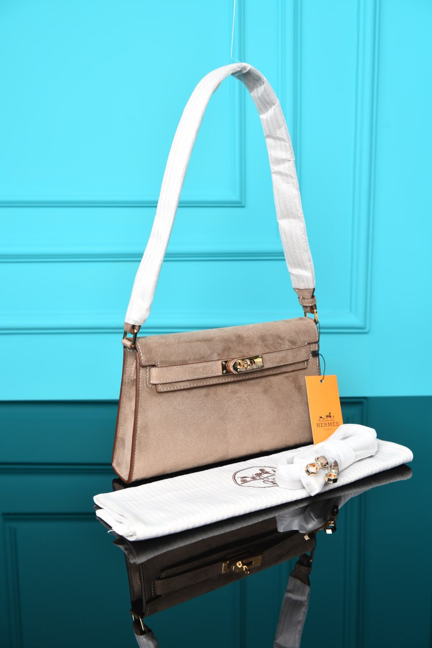 Kelly Classique To Go Wallet in Suede