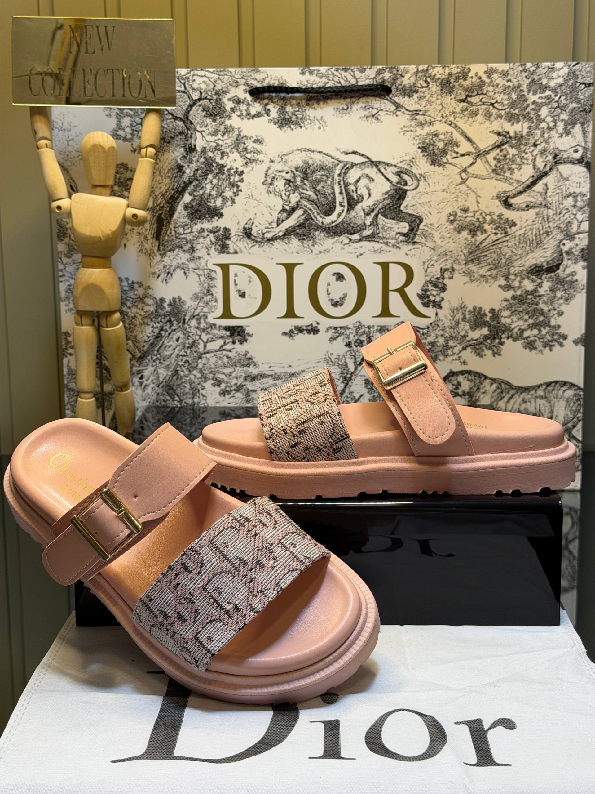 C New Season Sandals
