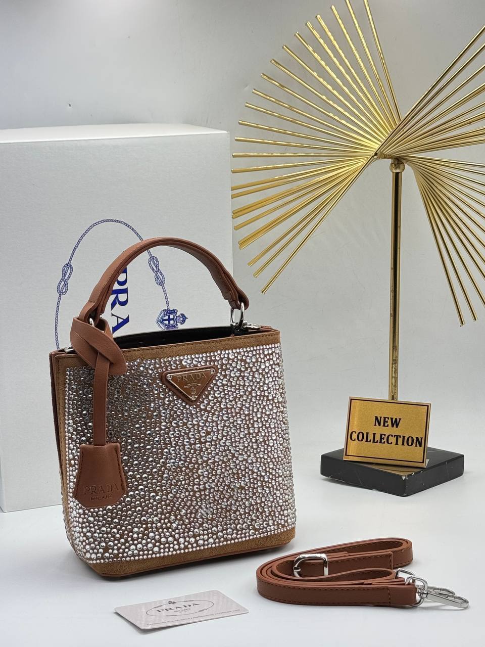 Embellished bucket bag styles