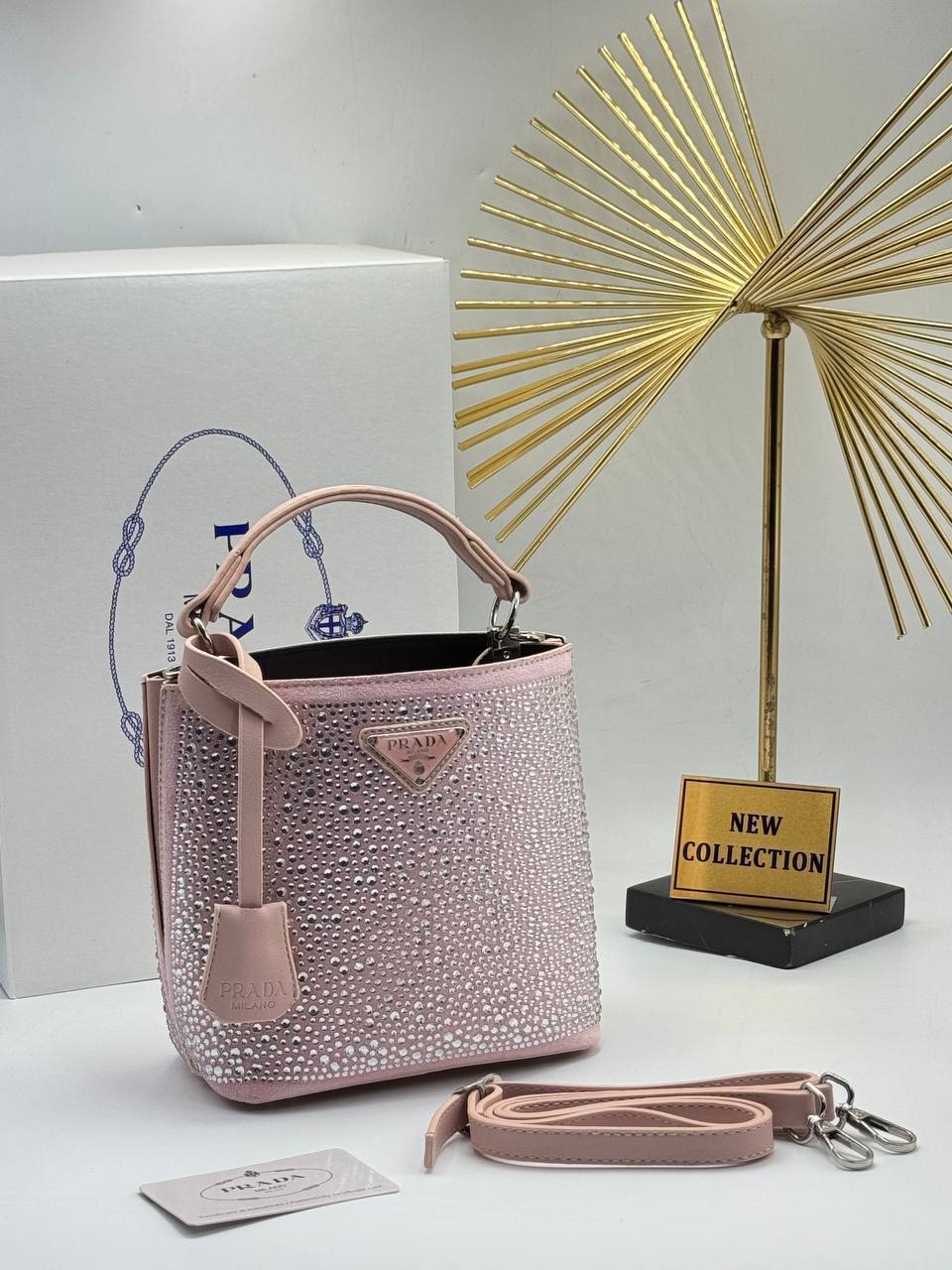 Embellished bucket bag styles