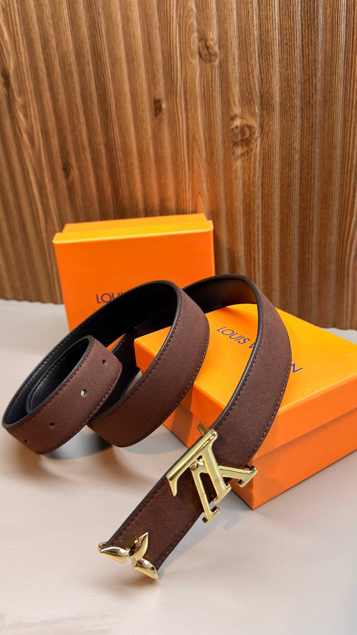 Anti-tarnish steel buckle   Genuine leather