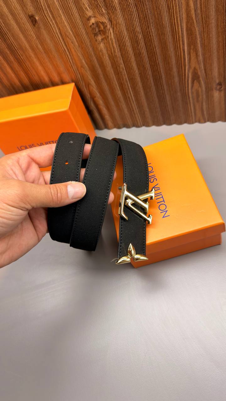 Anti-tarnish steel buckle   Genuine leather