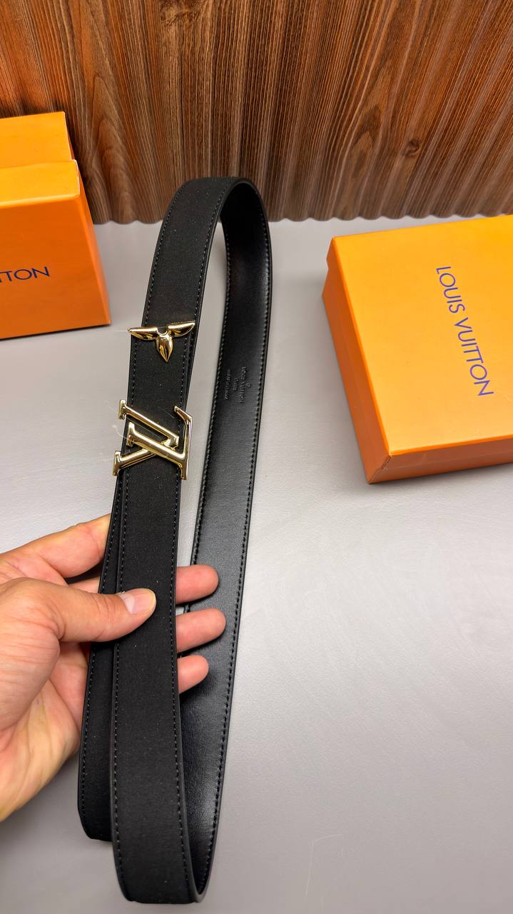 Anti-tarnish steel buckle   Genuine leather