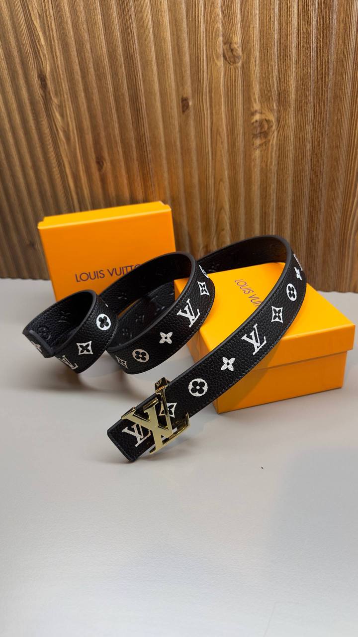 Anti-tarnish steel buckle   Genuine leather