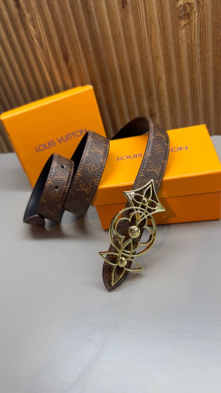 Anti-tarnish steel buckle   Genuine leather