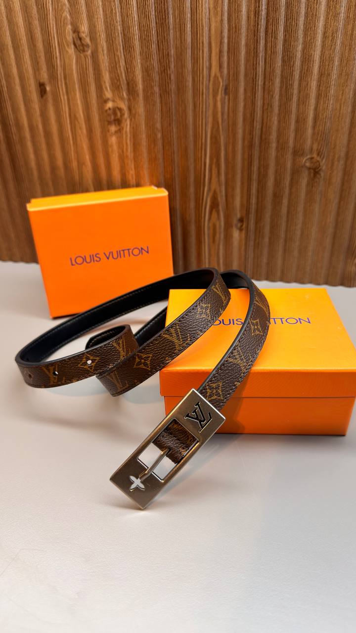 Anti-tarnish steel buckle