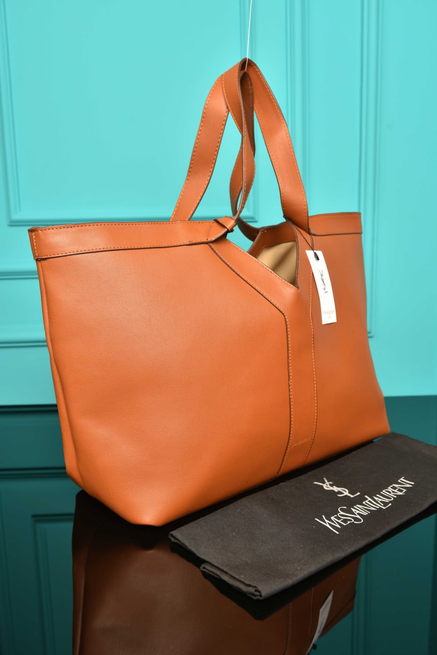 Y Tote in Leather Bag