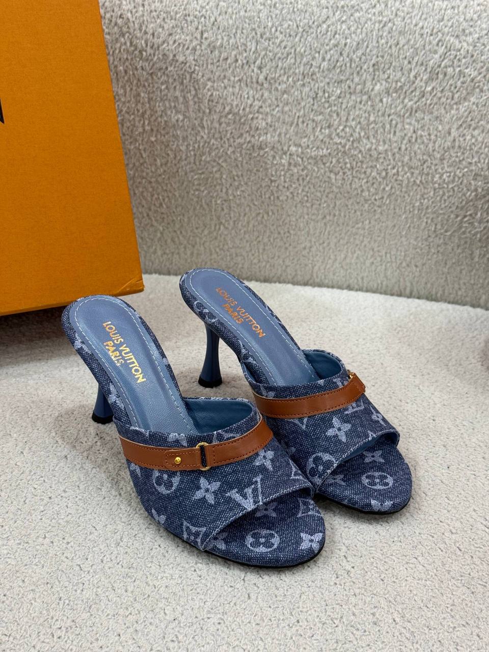 L New Season Sandals