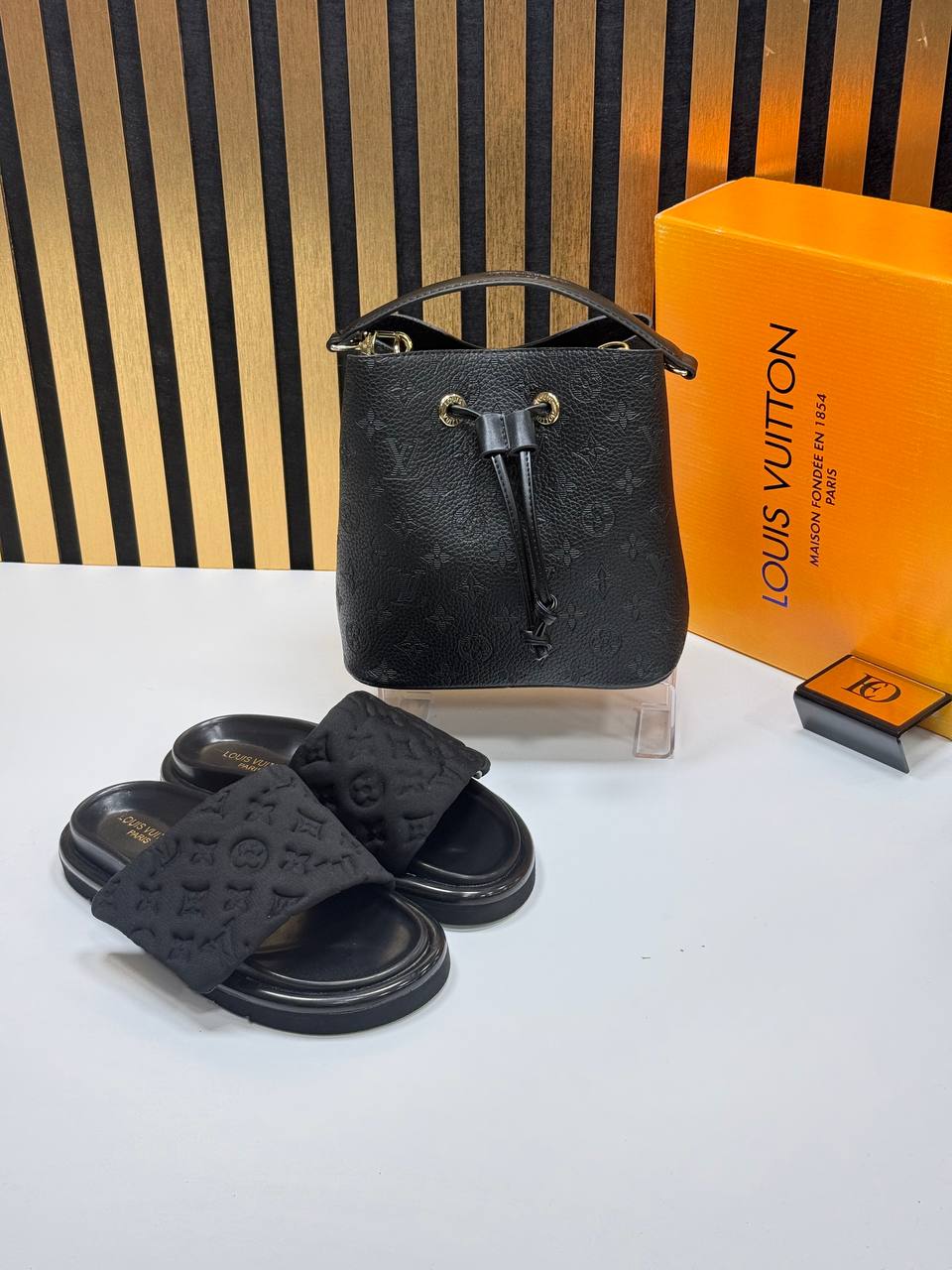 l.v slipper and bag set