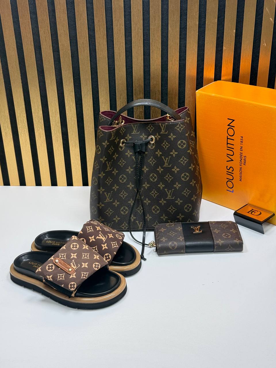 l.v slipper and bag set
