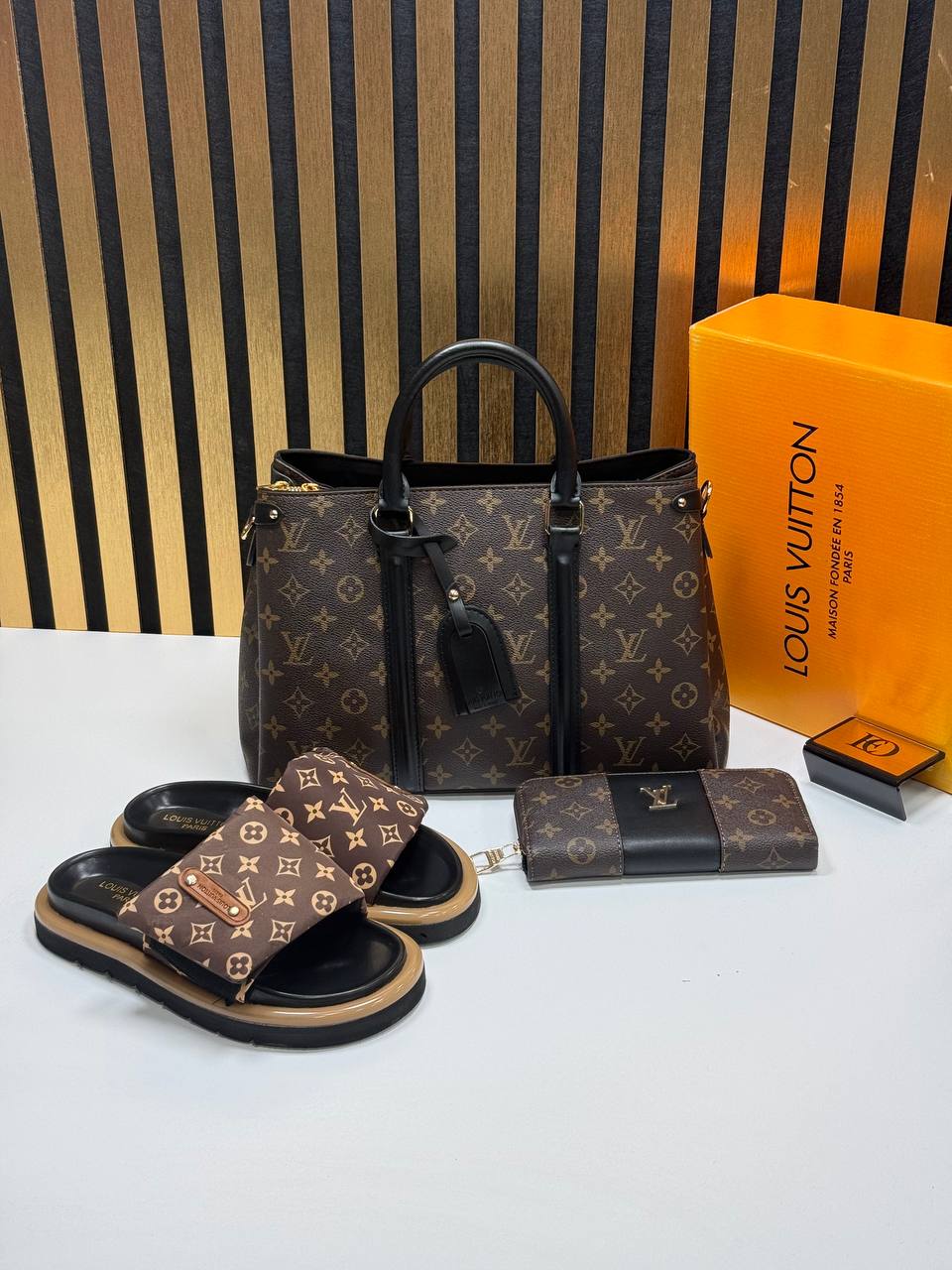 l.v slipper and bag set